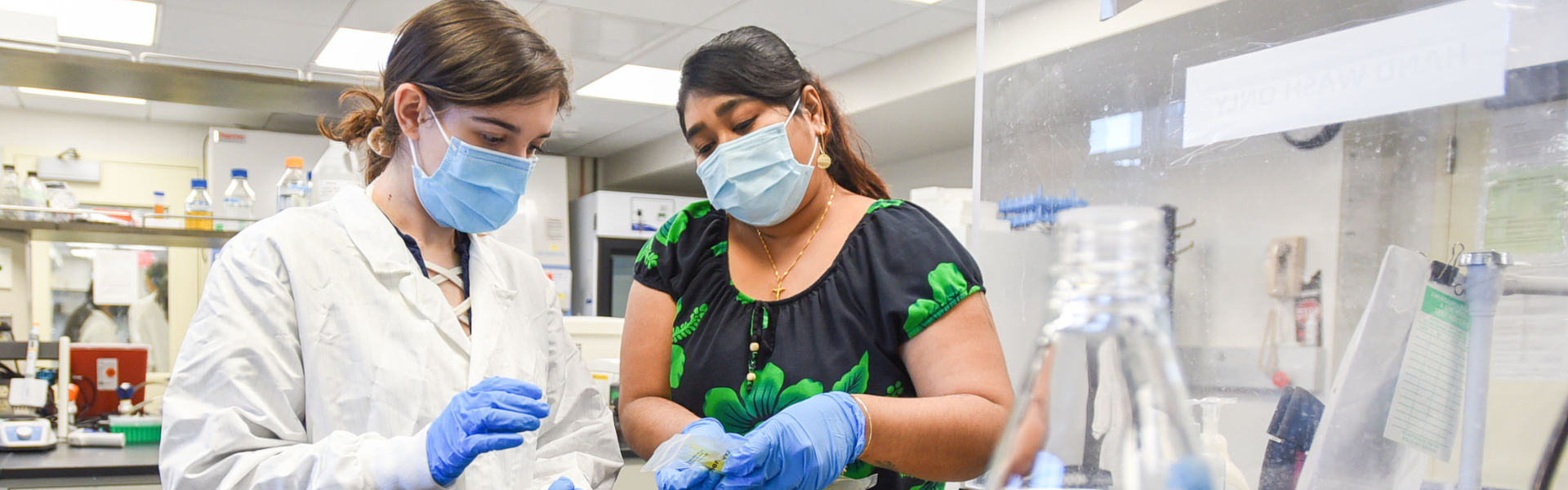 Masked students in a lab. March 10, 2021. (Sean Flynn/UConn Photo)