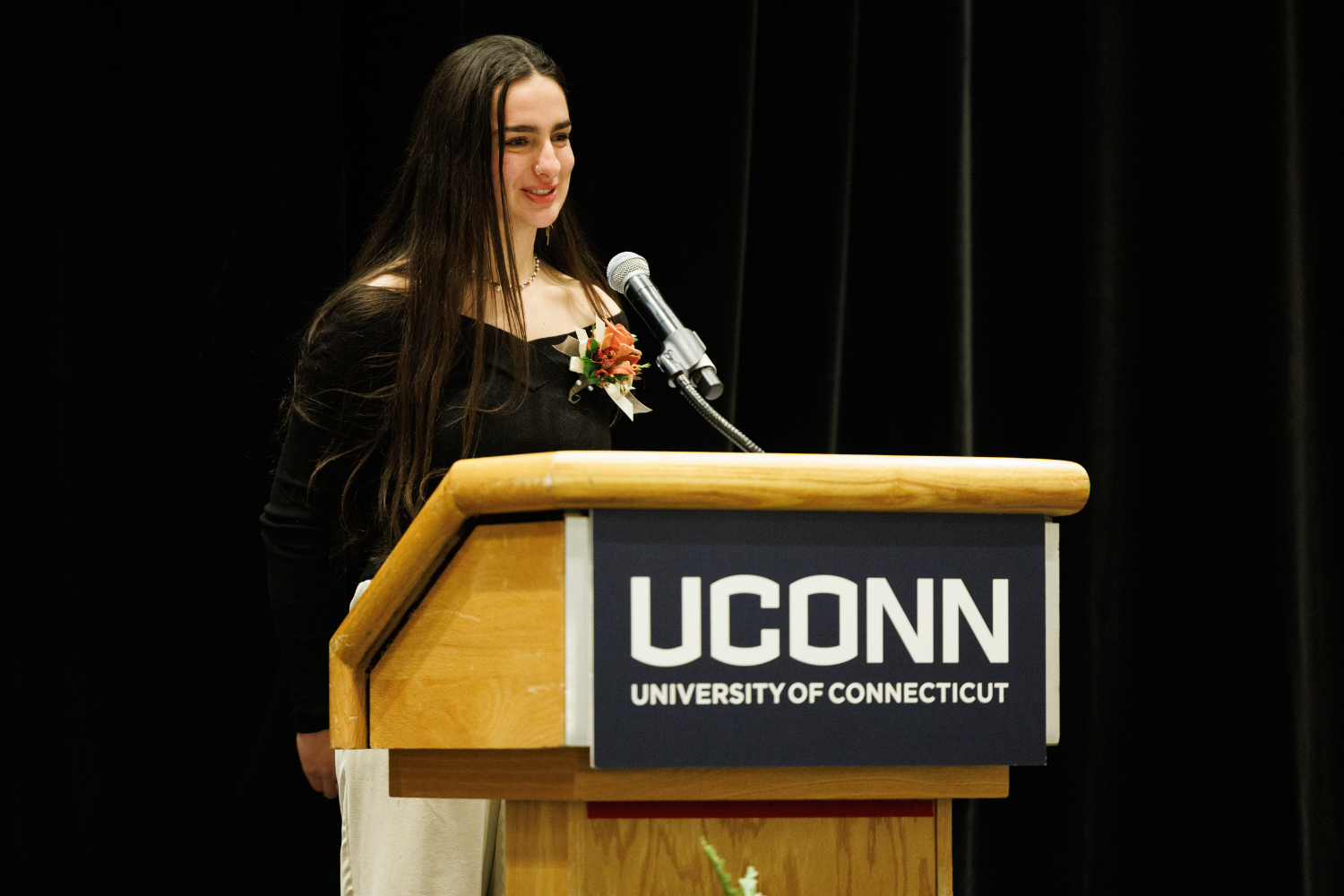Elinor Addonizio Presenting